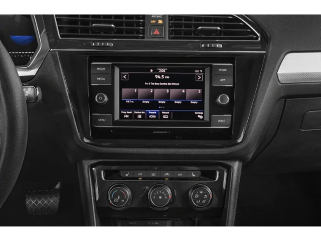 New 2022  Volkswagen S image 10
