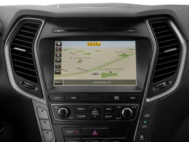 Used 2017 Silver Hyundai SE image 17