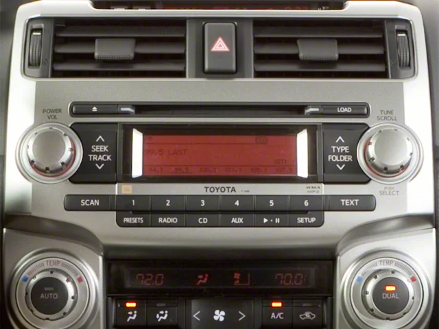 Used 2013 Classic Silver Metallic Toyota SR5 image 7