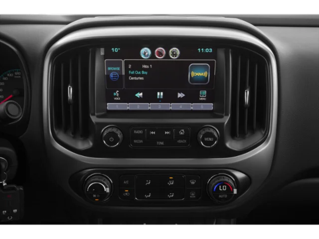 Used 2015 White Chevrolet LT image 7