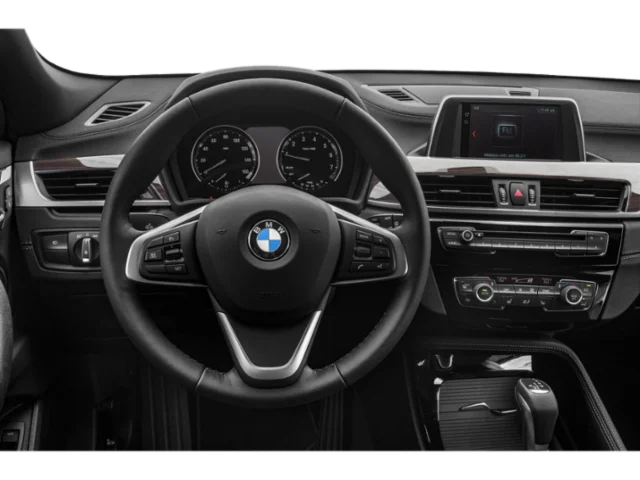 Used 2018 White BMW xDrive28i image 4