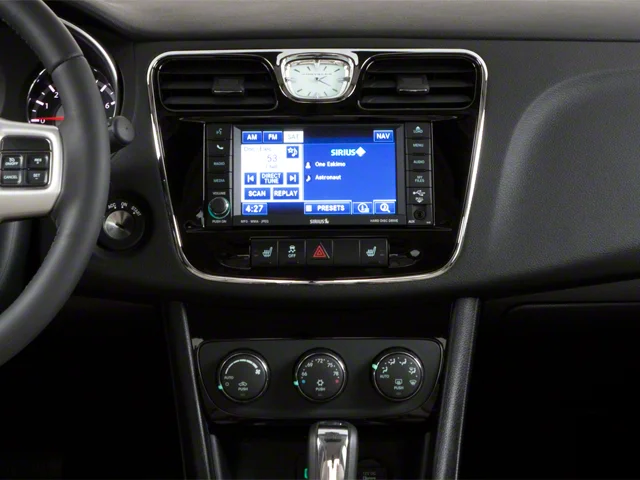 Used 2013 Beige Chrysler Touring image 10