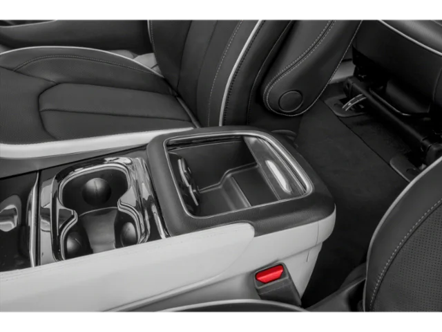 Used 2022 White Chrysler Touring L image 14