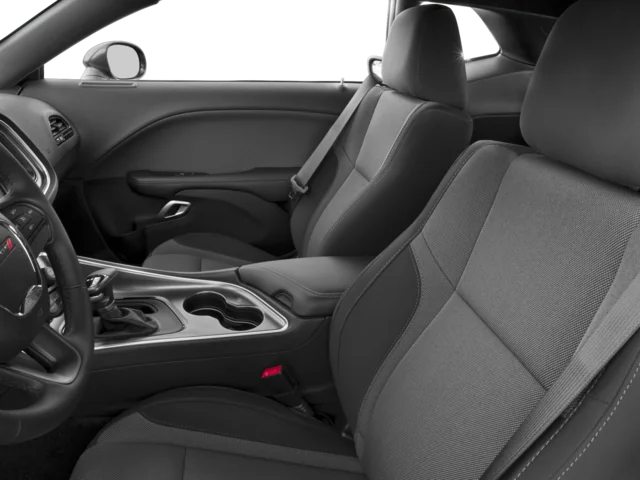 Used 2017  Dodge SXT image 9