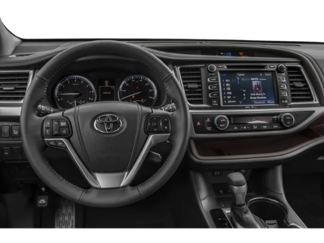 Used 2015 Silver Toyota XLE V6 image 4