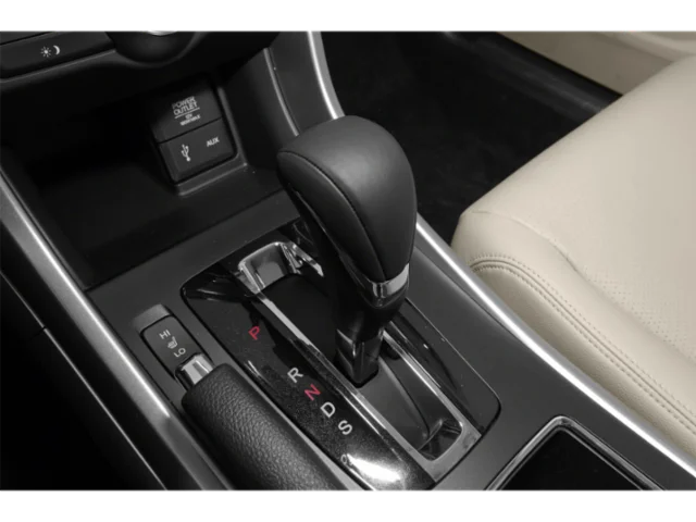 Used 2013 Black Honda Touring image 10