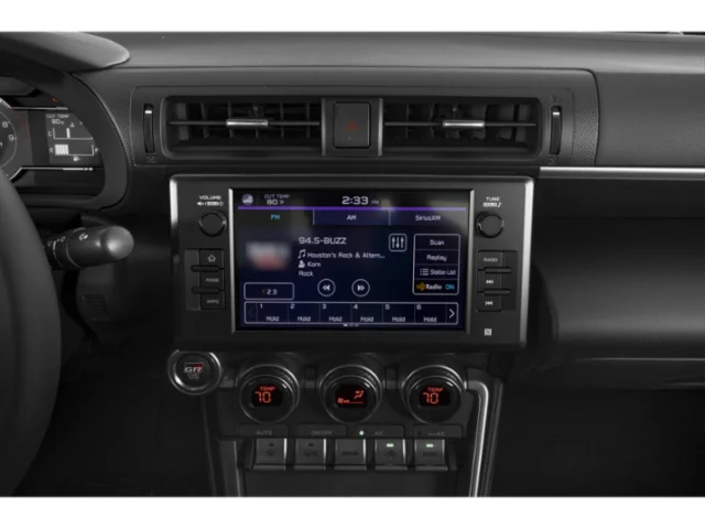 Used 2025 Pavement Toyota  image 7
