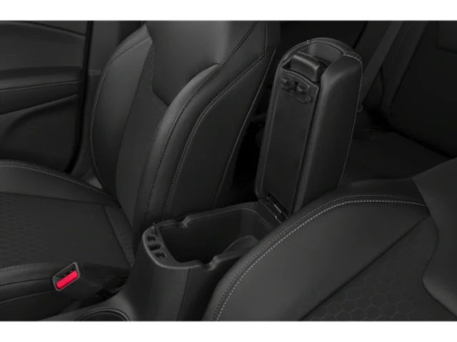 Used 2018 Redline Pearlcoat Jeep Latitude image 12
