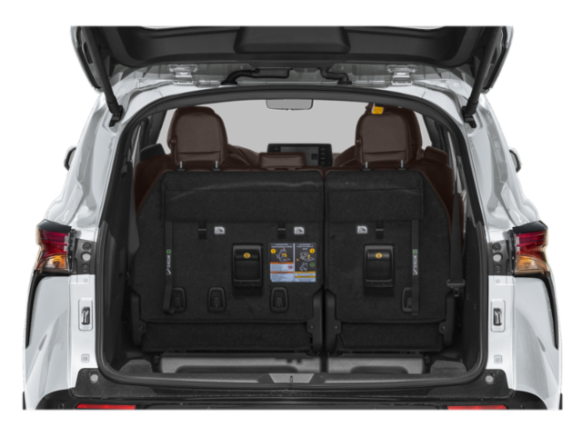 Used 2024 Off-white Toyota Platinum image 8