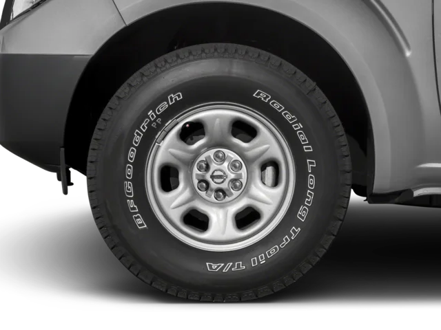 Used 2016 Silver Nissan S image 10