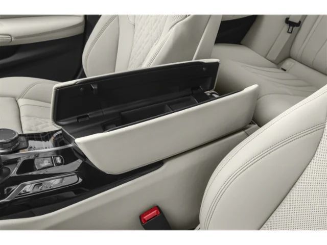 Used 2022 White BMW 530e iPerformance image 13