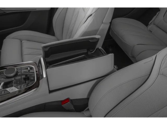 New 2027 Alpine White BMW X7 40i image 11