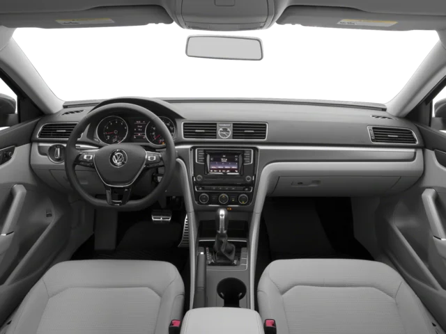 Used 2017 White Volkswagen R-Line w/Comfort Pkg image 5