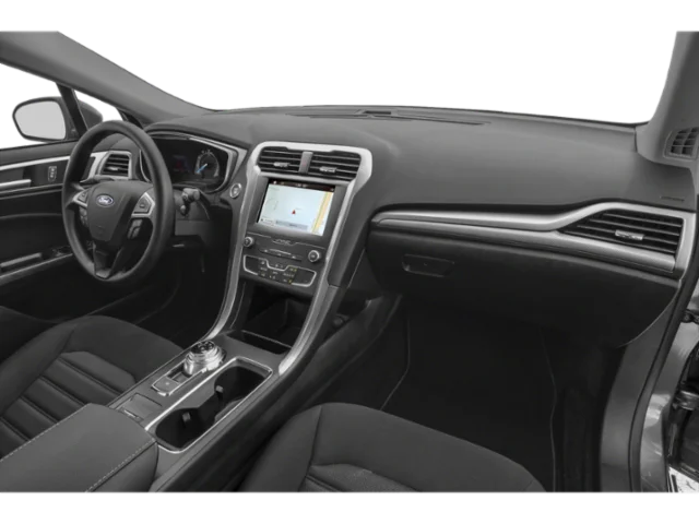 Used 2020 Silver Ford SE image 18