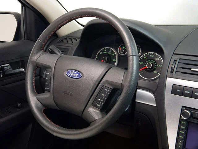 New 2008 Black Ford SE image 4