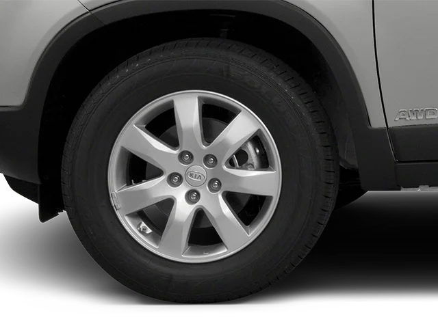 Used 2013 Silver Kia LX image 9