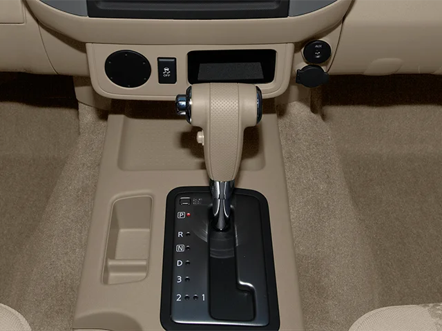 Used 2013 White Nissan S image 8