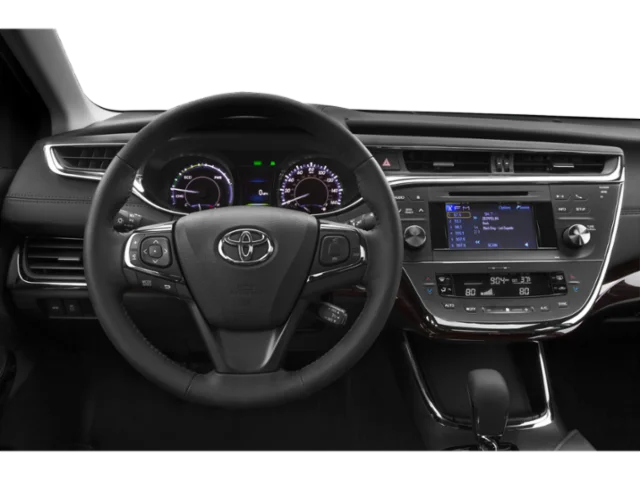 Used 2015 Celestial Silver Metallic Toyota XLE Touring image 4