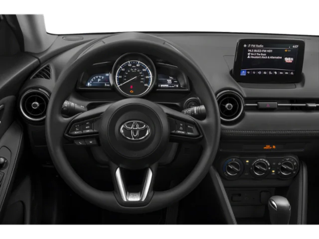 Used 2019 White Toyota LE image 10