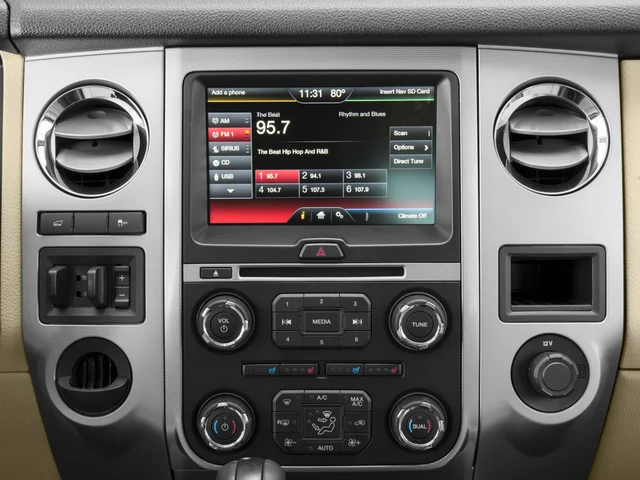 Used 2017 White Ford XLT image 7