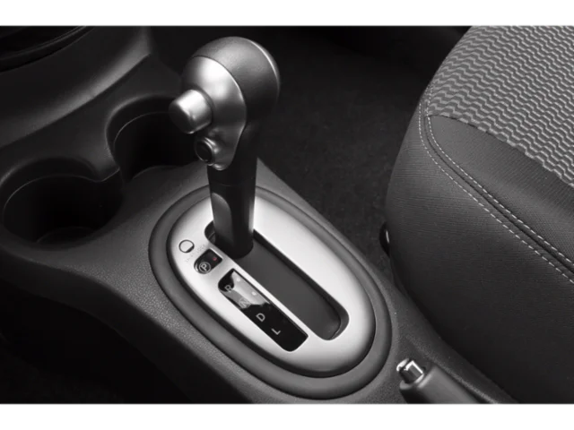 Used 2015 Blue Nissan SV image 8