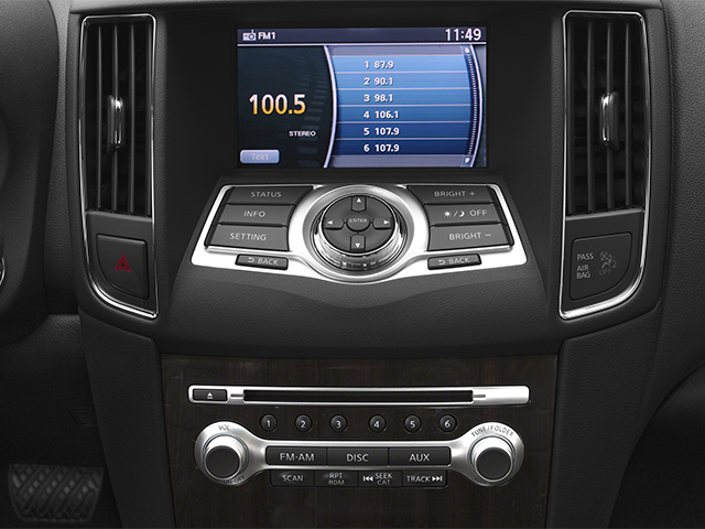 Used 2014 Black Nissan 3.5 SV image 7