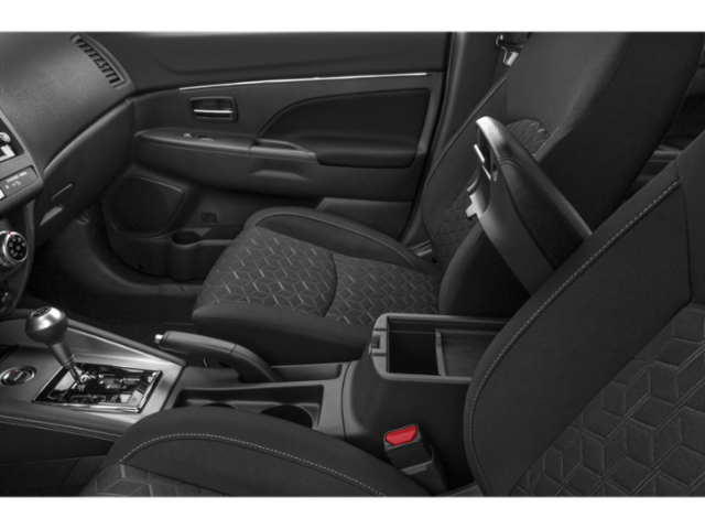 Used 2024 Silver Mitsubishi  image 11