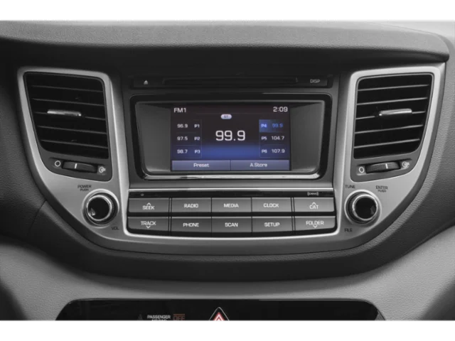 Used 2018 Black Hyundai Sport image 16
