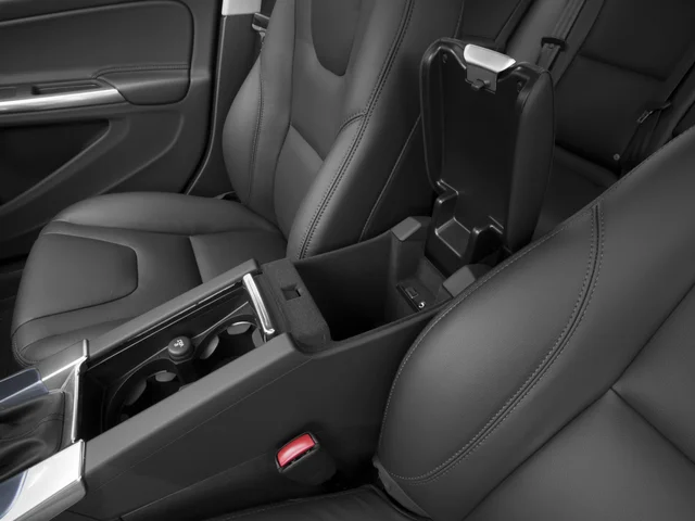 Used 2016 Gray Volvo T5 image 12