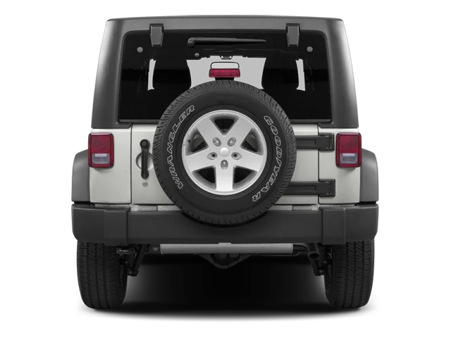 Used 2013  Jeep Sahara image 5