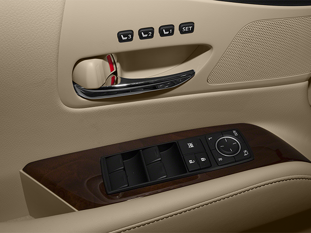 Used 2013 Starfire Pearl Lexus 450h image 17