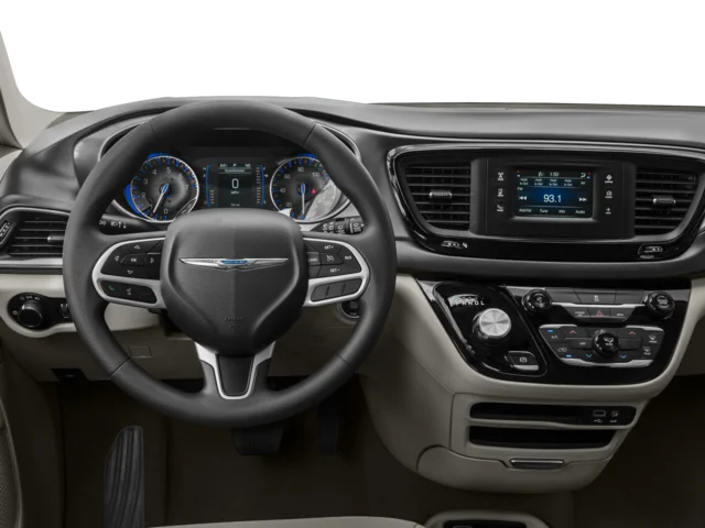 Used 2017 Brilliant Black Crystal Pearlcoat Chrysler Touring image 4