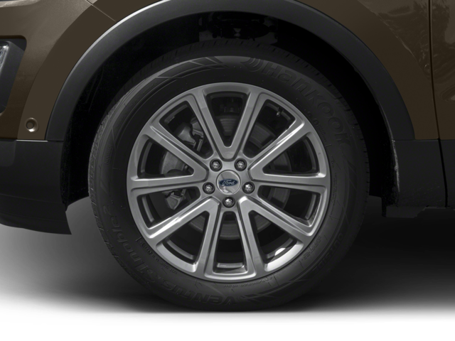 Used 2016  Ford Limited image 11
