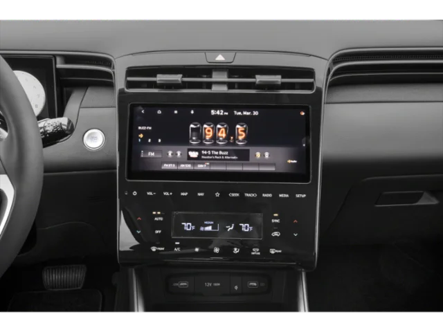 Used 2024 White Hyundai Limited image 7