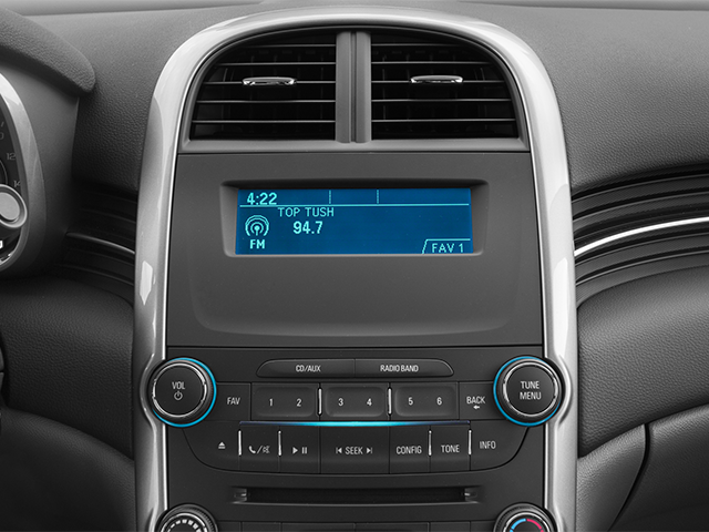 Used 2014 Silver Ice Metallic Chevrolet LT image 7