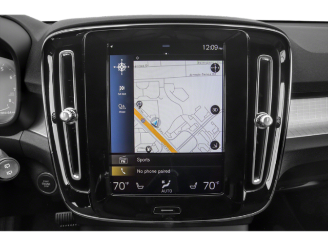 Used 2021 Black / Stone Volvo Momentum image 15