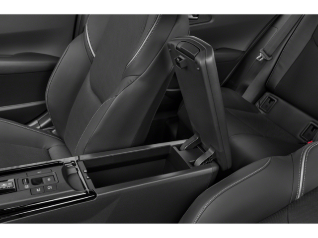 Used 2025 Cutting Edge Toyota XLE image 13