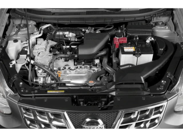 Used 2015 Red Nissan S image 11