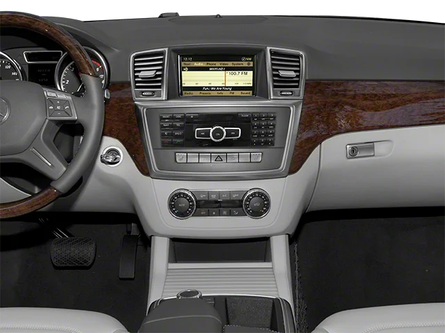 Used 2013 White Mercedes-Benz ML 350 image 8