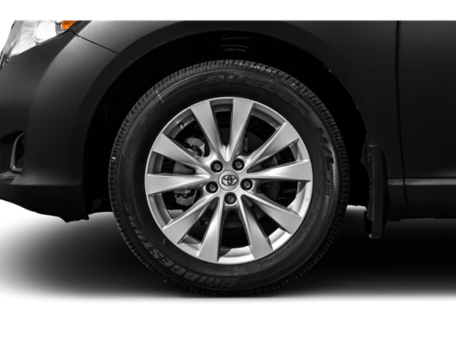 Used 2015 Black Toyota XLE image 9