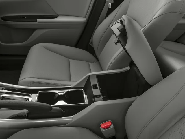 Used 2016 Lunar Silver Metallic Honda EX-L image 12