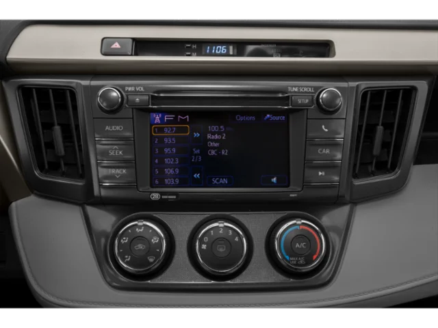 Used 2015 Gray Toyota XLE image 7