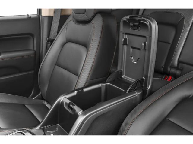 Used 2022 Gray GMC AT4 w/Cloth image 21