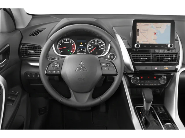 Used 2023 Silver Mitsubishi SE image 4