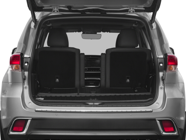 Used 2018 Silver Toyota  image 9