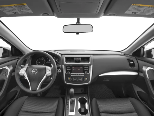 Used 2016 White Nissan 2.5 SR image 6