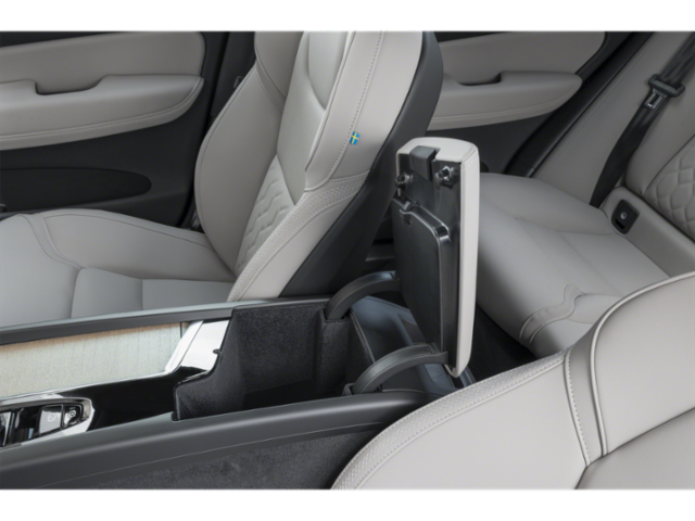 New 2027 Forest Lake Volvo Core image 11