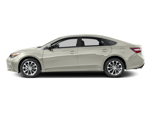 Used 2016 Blizzard Pearl Toyota XLE Plus image 3