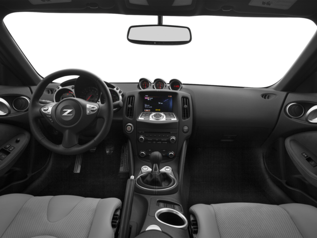 Used 2016 Red Nissan Base image 9