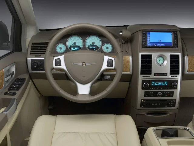 Used 2009 Stone White Chrysler Touring image 4